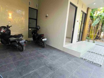 DIJUAL RUMAH BARU SIAP HUNI DI BARAT PASAR CEBONGAN