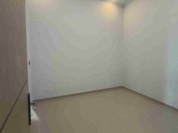 DIJUAL RUMAH BARU SIAP HUNI DI BARAT PASAR CEBONGAN
