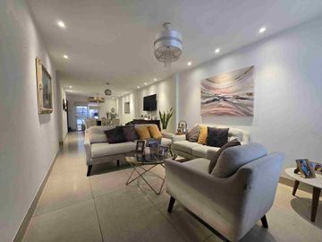 vendo hermosa casa en urbanización valle alto, 1 planta