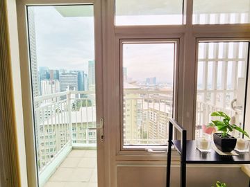 For Rent: 1BR w/ Balcony at Two Serendra, Meranti for 62k per mos!