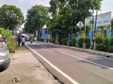 DISEWAKAN: Tanah Lahan Strategis Pinggir Jalan Utama – Duren Sawit