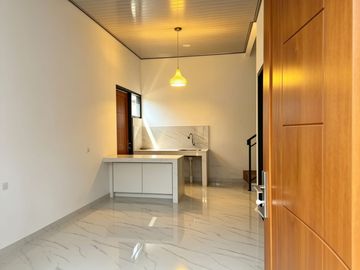 Rumah 2 Lantai New 450 Juta Siap Huni - Akses Gerbang Tol Cisalak Depok