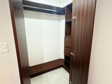 RENTA DE CASA AMUEBLADA EN VIÑEDOS 2 SALIDA LEON SILAO