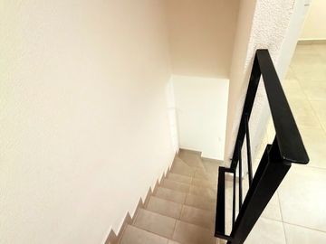 RENTA DE CASA AMUEBLADA EN VIÑEDOS 2 SALIDA LEON SILAO