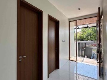 For Sale : Brand new Modern House in BF Homes Bayanihan Village