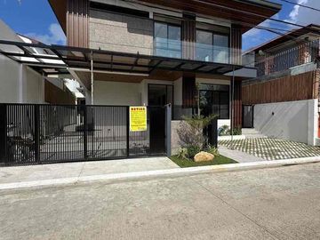 For Sale : Brand new Modern House in BF Homes Bayanihan Village