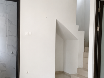 DI JUAL RUMAH CLUSTER LINEA RESIDENCE GRAHA RAYA BINTARO SERPONG UTARA DI TANGERANG SELATAN