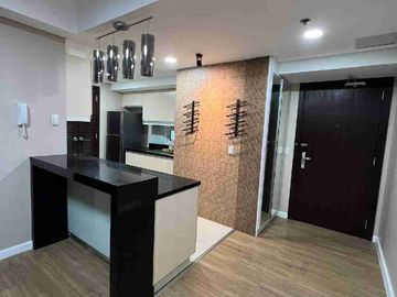 1 Bedroom Unit for Rent in Kroma Tower, Makati