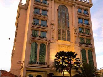 dijual gedung