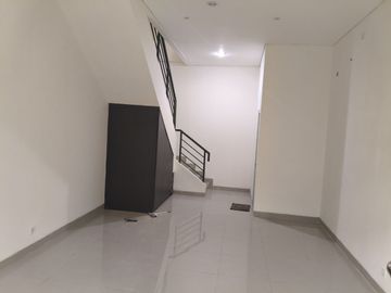 RUKO 2 LANTAI  MEDISON GRANDE GADING SERPONG LOKASI STRATEGIS COCOK UNTUK USAHA CAFE RESTO STUDIO KANTOR PARKIR LUAS AREA KOMERSIL