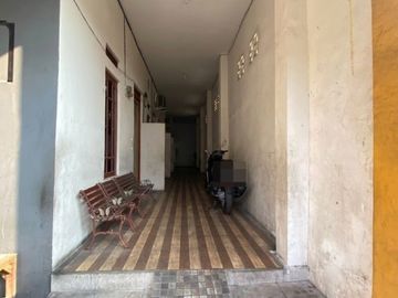 Murah !! DIJUAL KONTRAKAN 10 PINTU DI KEBON BAWANG 2 LANTAI KM DALAM BANGUNAN KOKOH DAN BAGUS