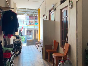 Murah !! DIJUAL KONTRAKAN 10 PINTU DI KEBON BAWANG 2 LANTAI KM DALAM BANGUNAN KOKOH DAN BAGUS