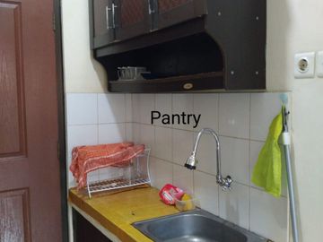 Disewakan Apartemen Menara Cawang 1 BR Semi Furnished Lokasi Strategis