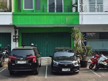 Ruko Gading Kirana Uku 6X17 Strategis 3,5 Lantai Cocok Buat Kantor Bank Dll
