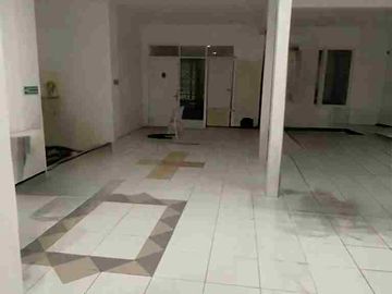 Sewa Ruko 2 lantai komersil Ciputat  ( bagus cocok utk F & B Tangerang selatan