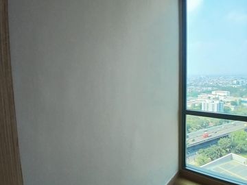 Disewakan Apartemen Holland Village, 3 BR, Kosongan, Cempaka Putih