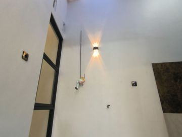 DI JUAL RUMAH BARU SIAP HUNI BARAT PASAR CEBONGAN