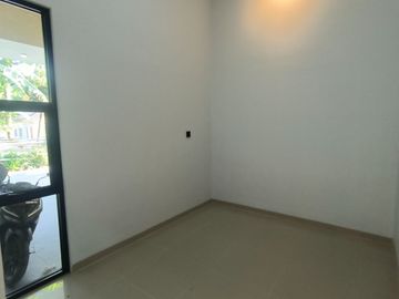 DI JUAL RUMAH BARU SIAP HUNI BARAT PASAR CEBONGAN