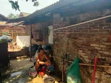 DIJUAL – Rumah Lahan Luas 323 m² Dekat Stasiun Bekasi 🏠🚆✨