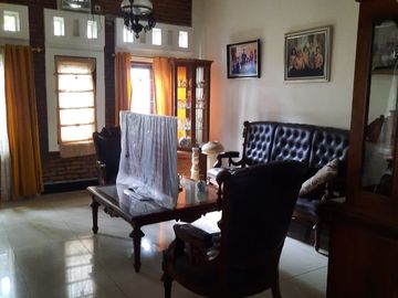 DIJUAL BU RUMAH SIAP HUNI 2 LANTAI DI JATIWARINGIN PONDOK GEDE BEKASI
