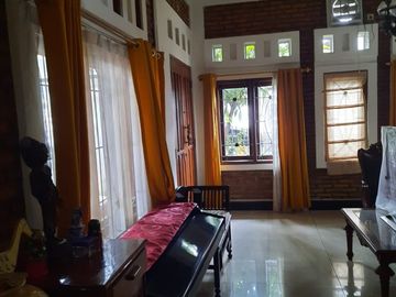 DIJUAL BU RUMAH SIAP HUNI 2 LANTAI DI JATIWARINGIN PONDOK GEDE BEKASI