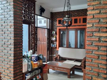 DIJUAL BU RUMAH SIAP HUNI 2 LANTAI DI JATIWARINGIN PONDOK GEDE BEKASI