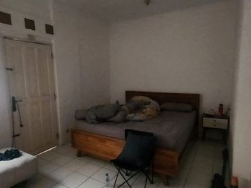 DIJUAL BU RUMAH SIAP HUNI 2 LANTAI DI JATIWARINGIN PONDOK GEDE BEKASI
