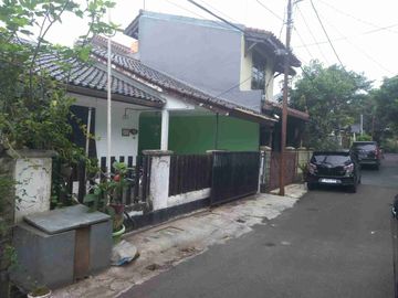 Rumah tua, lokasi super strategis