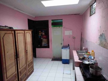 Rumah tua, lokasi super strategis
