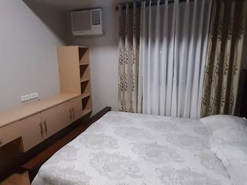 1BR Spacious with Balcony Rare Special Cut for Rent in Alabang