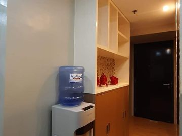 1BR Spacious with Balcony Rare Special Cut for Rent in Alabang