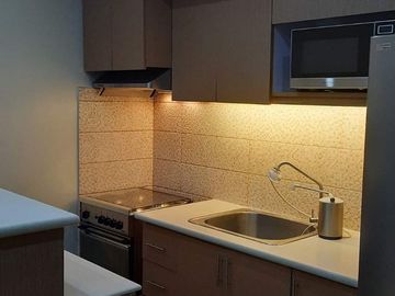 1BR Spacious with Balcony Rare Special Cut for Rent in Alabang