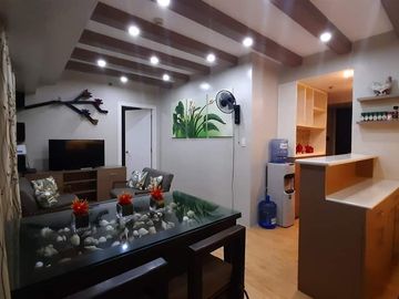 1BR Spacious with Balcony Rare Special Cut for Rent in Alabang
