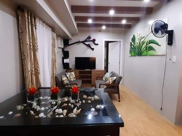 1BR Spacious with Balcony Rare Special Cut for Rent in Alabang
