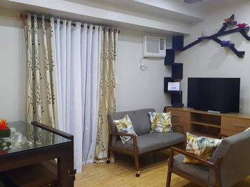 1BR Spacious with Balcony Rare Special Cut for Rent in Alabang