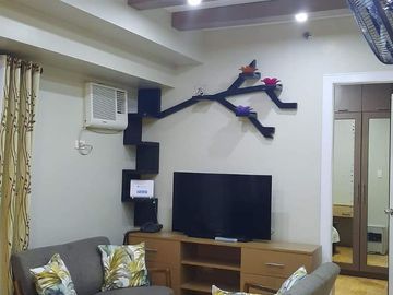 1BR Spacious with Balcony Rare Special Cut for Rent in Alabang