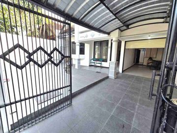 Disewakan Rumah Sektor 7 Pinggir Jalan Gading Serpong
