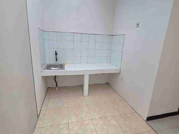 Disewakan Rumah Sektor 7 Pinggir Jalan Gading Serpong