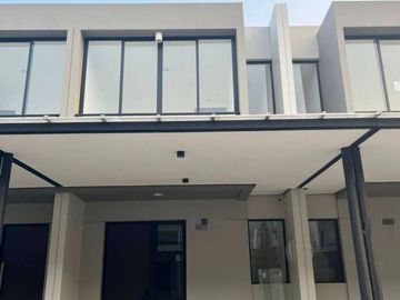 Dijual Rumah Cluster California PIK2, Uk. 4,5x10, 2 Lantai, Harga : Rp 1,5 M Nego