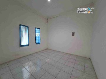 Disewakan Ruang Usaha 2 lt Harga Murah Cocok Bisnis Apa Aja di Area Dekat Manahan