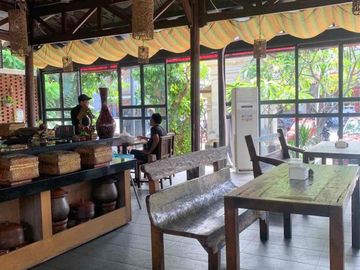 Dijual/Disewakan Bangunan Strategis Tebet Timur Jakarta Selatan Siap Pakai