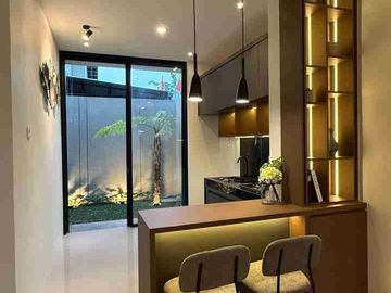 RUMAH BARU FULL FURNISHED DI DEKAT EXIT TOL SEYEGAN SLEMAN YOGYAKARTA