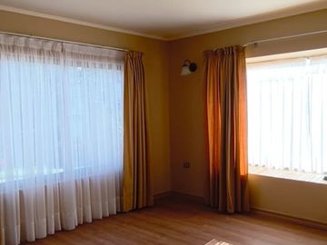 HERMOSA CASA EN ANDALUE 224M2 5 DORMITORIOS 4 BAÑOS 4 ESTACIONAMIENTOS