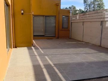 HERMOSA CASA EN ANDALUE 224M2 5 DORMITORIOS 4 BAÑOS 4 ESTACIONAMIENTOS
