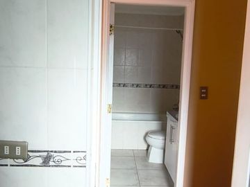 HERMOSA CASA EN ANDALUE 224M2 5 DORMITORIOS 4 BAÑOS 4 ESTACIONAMIENTOS