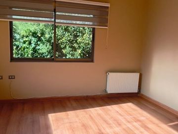 HERMOSA CASA EN ANDALUE 224M2 5 DORMITORIOS 4 BAÑOS 4 ESTACIONAMIENTOS