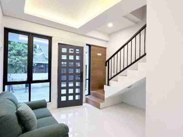 Di Jual Rumah Siap Huni Semi Furnished di Meruya Jakarta Barat