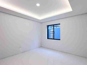 Di Jual Rumah Siap Huni Semi Furnished di Meruya Jakarta Barat