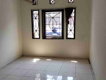 Sewa Rumah Besar 2 Lantai di Turangga Alat Musik dkt Buah Batu Karawitan