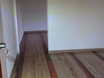 Se vende casa en Villa los Jardines, Ñuñoa, 3 dormitorios 1 baño, estacionamiento $ 169.000.000